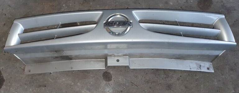 Nissan Primaster Front Bumper Grille 2004 
