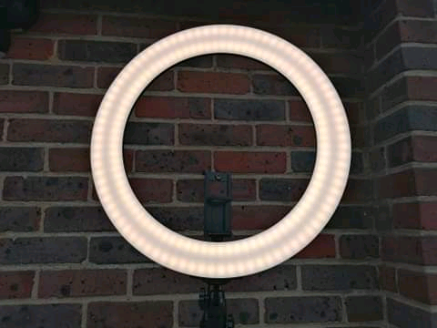 Big 19inch, tall; ring light, adjustable colour and brightness, tall tripod, NEW