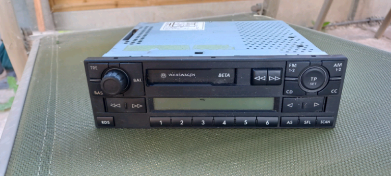 Volkswagen polo original cassette head unit VWZ1Z22008 £25 o.n.o 