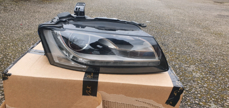 AUDI A5 - 8T - XENON HEADLIGHT - DRIVERSIDE - COMPLETE