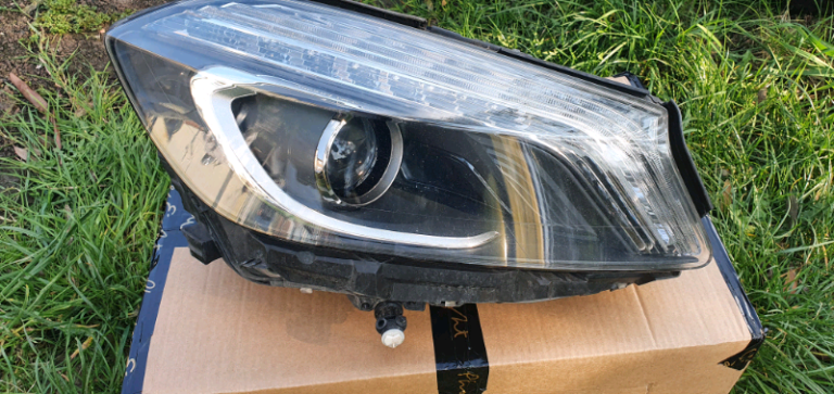 image for MERCEDES - W176 - XENON HEADLIGHT - DRIVERSIDE - COMPLETE