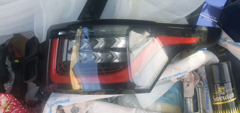 LAND ROVER/ RANGE ROVER SPORT - MK2 - L494 - TAIL LIGHT - BRAKE LIGHT 