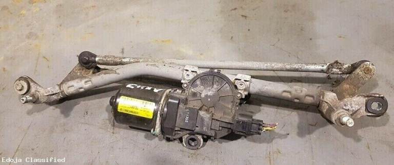 Chevrolet Spark Wiper Linkage And Motor 2010
