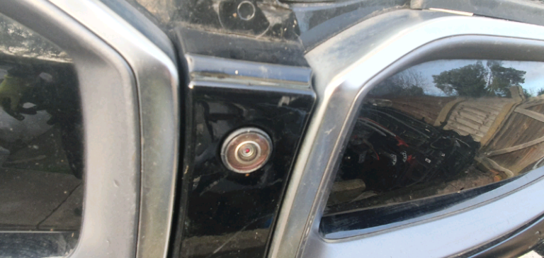 BMW i8 - COMPLETE BUMPER - WITH CAMERA AND SENSORS