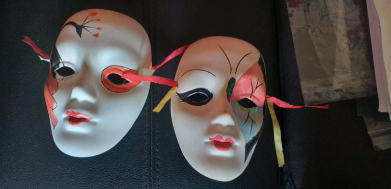 Ceramic faces decoration 
