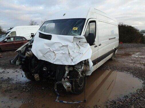 2014 MERCEDES BENZ SPRINTER 3 6 SPEED MANUAL DIESEL Breaking for parts