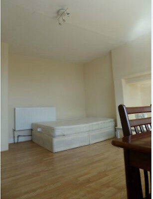 BRIGHT S/C DOUBLE STUDIO - STOCKWELL