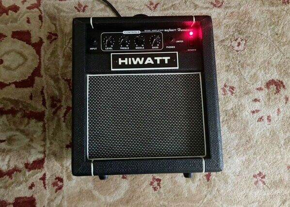 Hiwatt Maxwatt Hurricane 10w bass practice amp