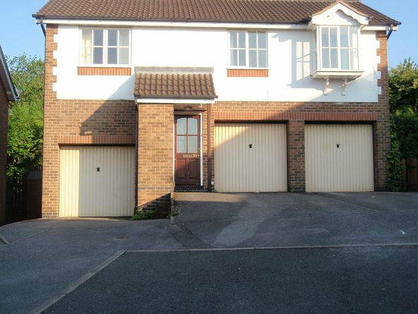 Contractors, Visitors, 2 Bed Short Stay, Mapperley Apartment from 95 pounds Week each, Parking, WiFi