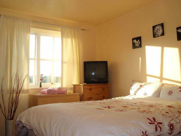 Move in Today, No long Contract, Contractors and Workers 300 Pounds a Week whole house