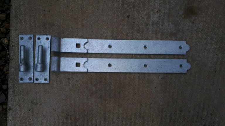 18"  Galvanised Straight bands  £14 a pair  