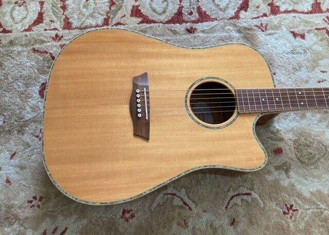2010 Washburn WD15SCE electro-acoustic with cutaway