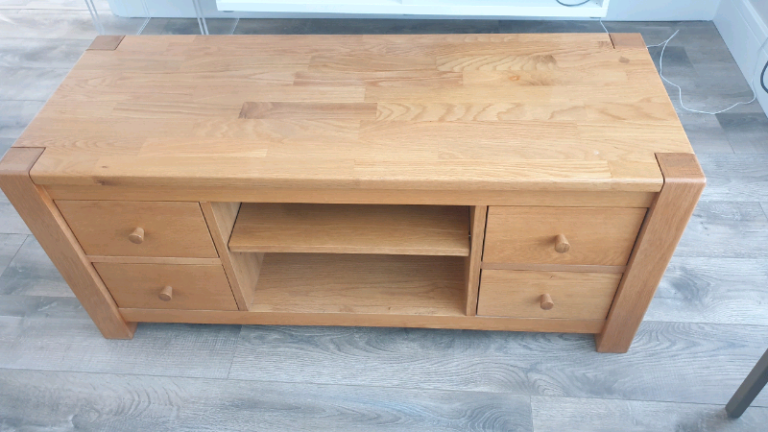 Light Solid Oak Ontario TV Unit Hardly Used