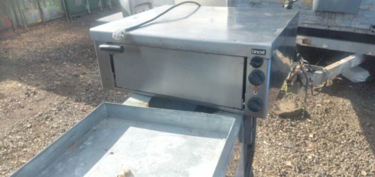 Catering trailer icecream display freezer stand refrigeration restaurant kitchen items 