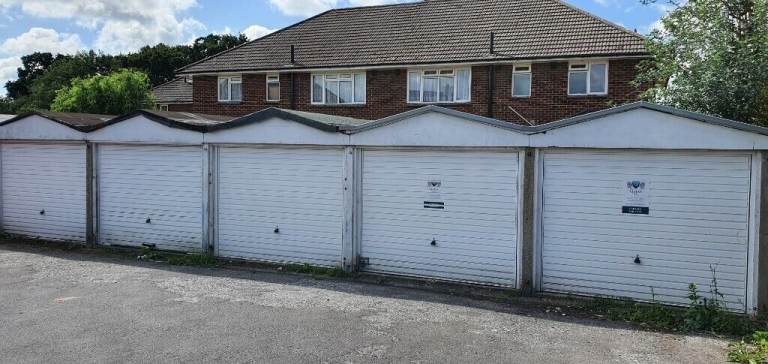 Garage/Parking/Storage: Beech Gardens (Hamble-Le-Rice), Southampton SO31 4LE