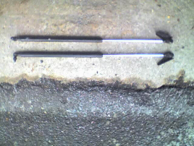 Hyundai ATOZ 1999 Automatic - REAR TAILGATE GAS STRUTS (PAIR) - USED