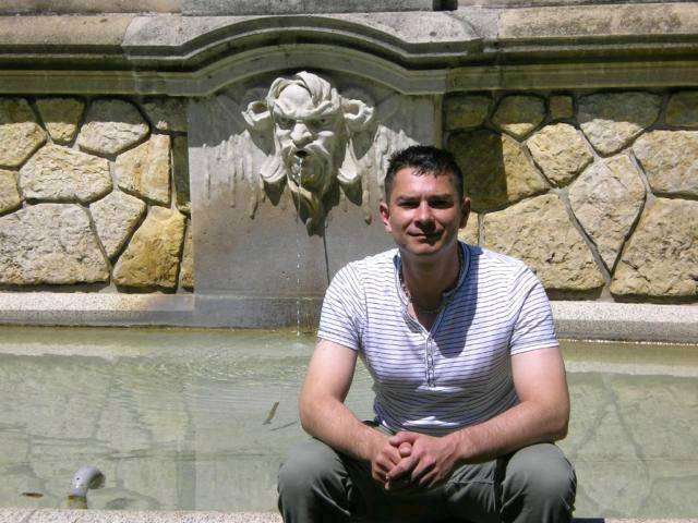 Zoli the professional painter and decorator ready to help you everywhere in London