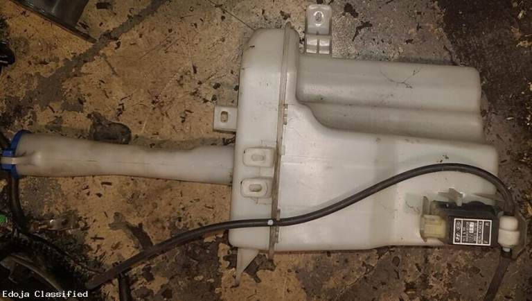 Kia Ceed Washer Bottle And Pump 2010