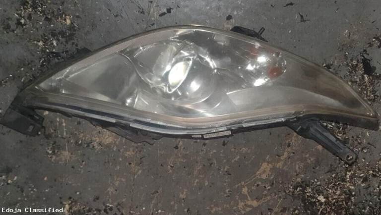Mazda 5 Right Side Headlight 2006