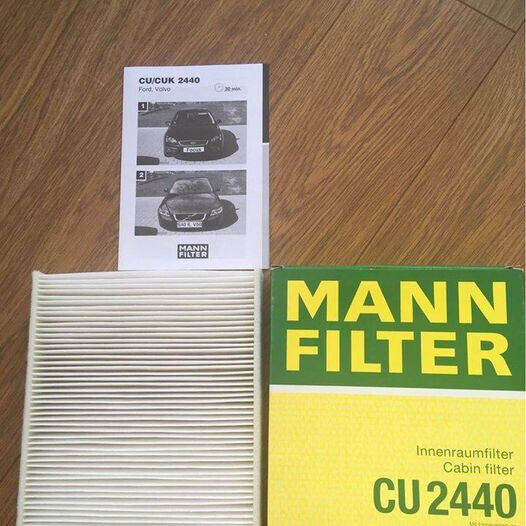 Mann-Filter cabin pollen filter CU 2440 (Ford Focus Mk 2/Volvo S40/Volvo V50)