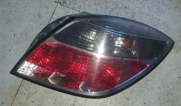Vauxhall Astra H 5 Doors Right Side Rear Light 2009