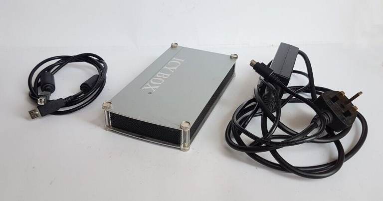 External Hard drive 120 GB with cables 