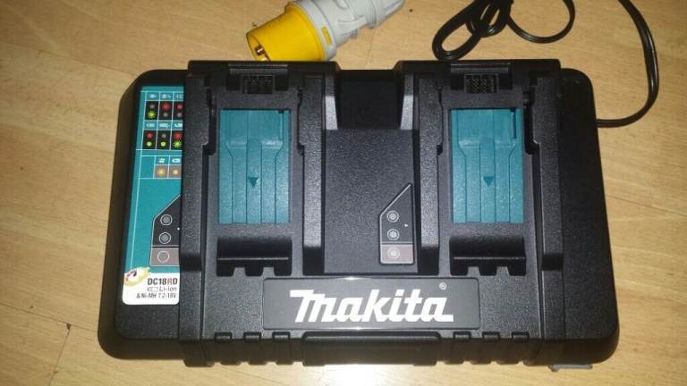 MAKITA DC18RD(196934-4)7.2v-14.4v & 18v LXT Dual Port Battery Charger 