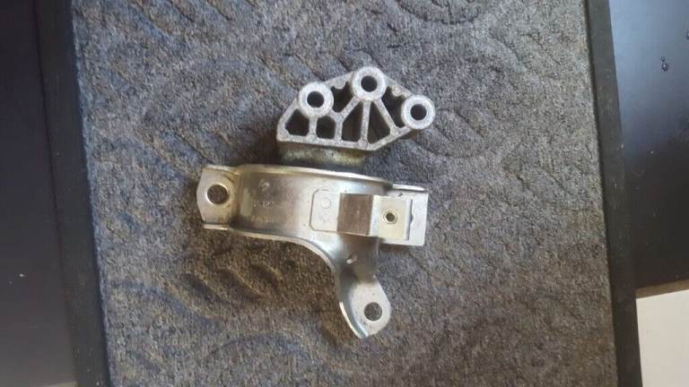 FIAT ABARTH ENGINE MOUNT 