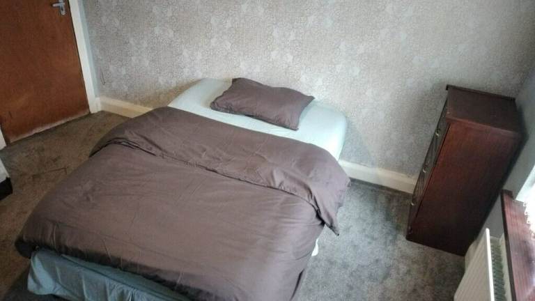 **SUPPORTED ACCOMMODATION***DOUBLE ROOM in HAMSTEAD ROAD B20***ALL DSS ACCEPTED***SEE DESCRIPTION***