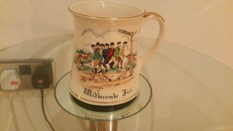 Antique 1930's Rare CROWN DEVON FIELDINGS 'Widdicombe Fair ' Musical Tankard Mug. 