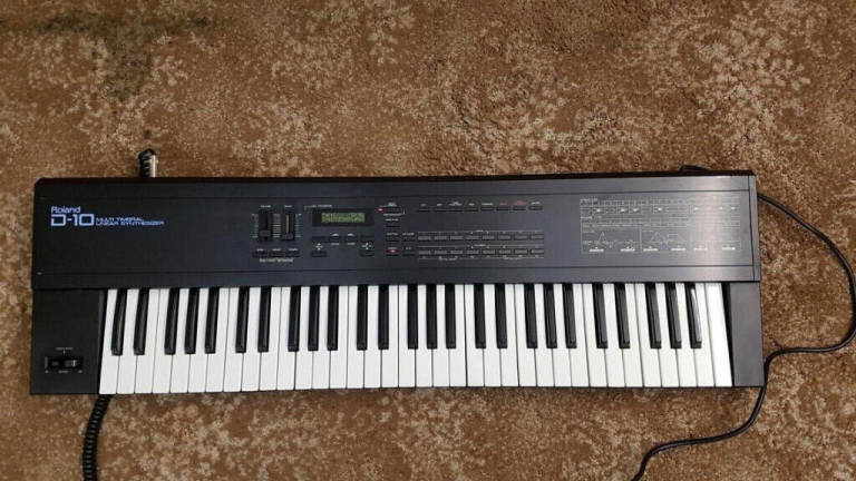 Roland D10