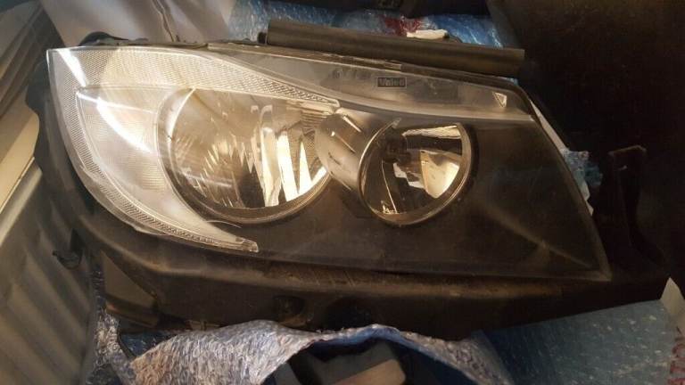 BMW 3 SERIES - E90 E91  - HEADLIGHT - DRIVERSIDE - PRE-LCI