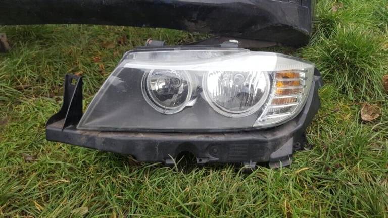 BMW 3 SERIES - E90/ E91 - HEADLIGHT - PASSENGERSIDE - LCI - FACELIFT