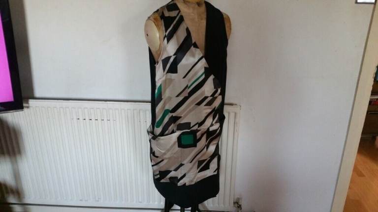 Vintage 80's Designer ETRO Pure Silk Cross Body Dress. Nr Mint Cond Size : M. Made in Italy 
