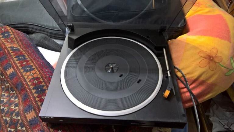 Technics turntable record player SL-J110R