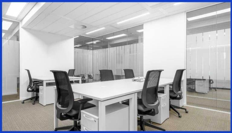 Manchester - M1 4DZ, Modern customizable office available to rent at Regus St James Tower