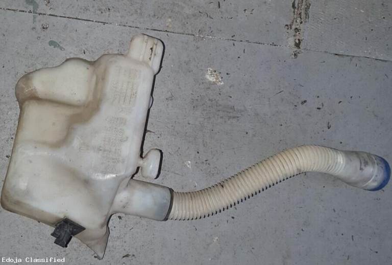 Peugeot Partner Washer Bottle And Pump 2007