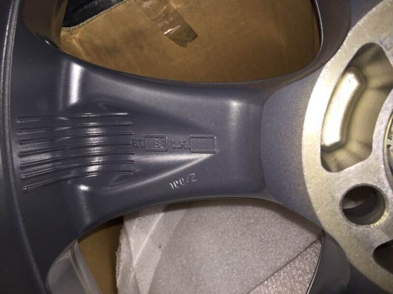 KAHN RS-C 18" Brand New Single Alloy Wheel (4 stud) fits BMW E30/Mini's 