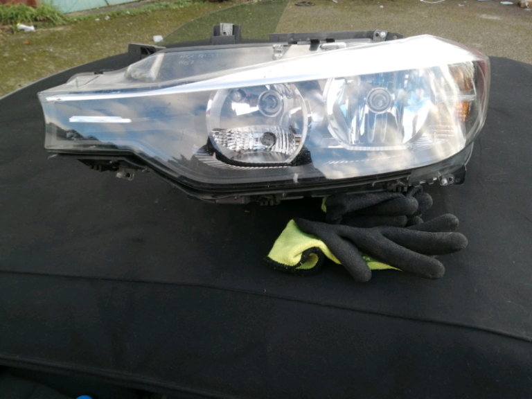 BMW 3 SERIES - F30/ F31 - HALOGEN HEADLIGHT - PASSENGER SIDE