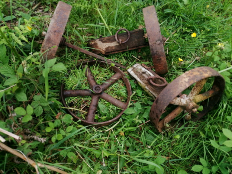 4 CAST IRON WHEELS