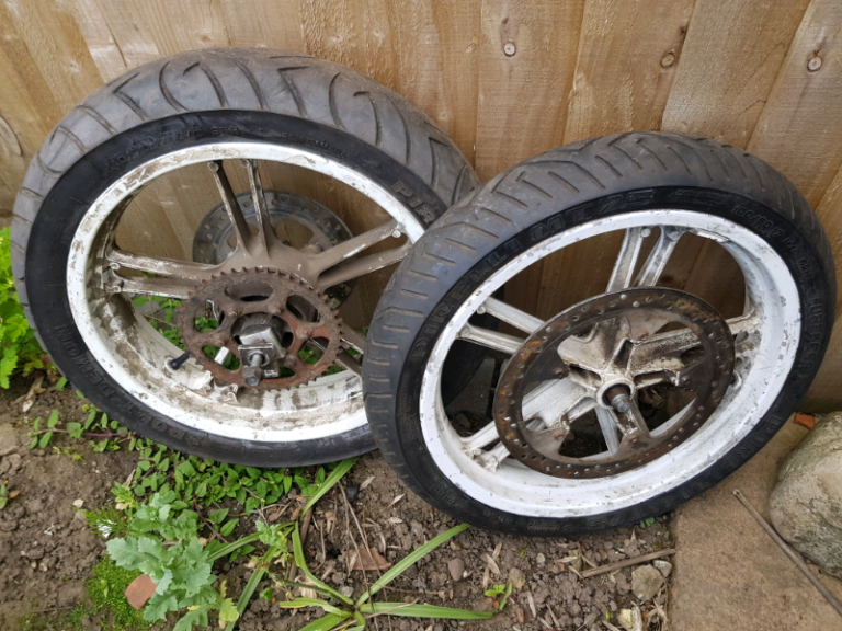 Yamaha yzf r125 pair wheel and tyres