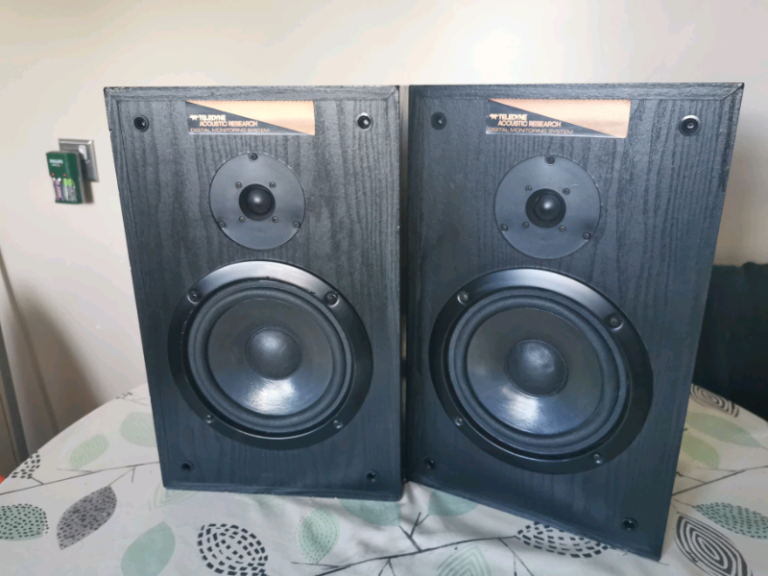 Teledyne Acoustic Research vintage speakers 