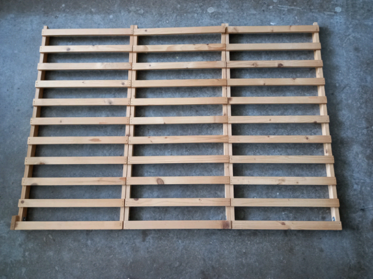 ENCLOSABLE STORAGE RACK