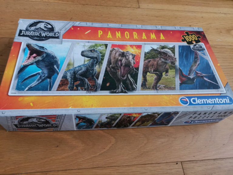 Jurassic world 1000 piece jigsaw