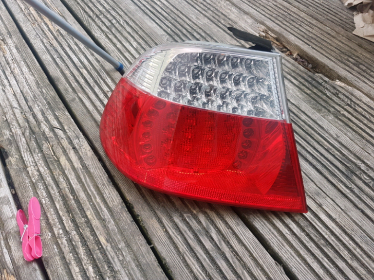 BMW 3 SERIES - E46 - REAR LED LIGHTS - TAIL LIGHT - PASSENGERSIDE