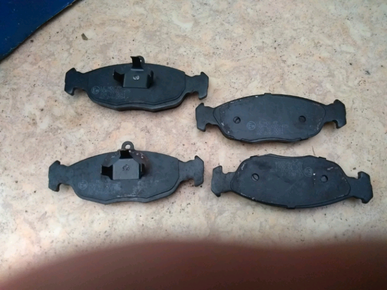 Corsa Front brake pads new