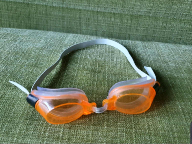 image for SWIMMING GOGGLES