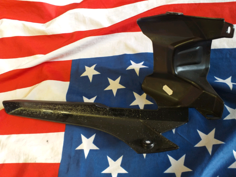 Genuine Yamaha MT07/XSR 700,chainguard/hugger.