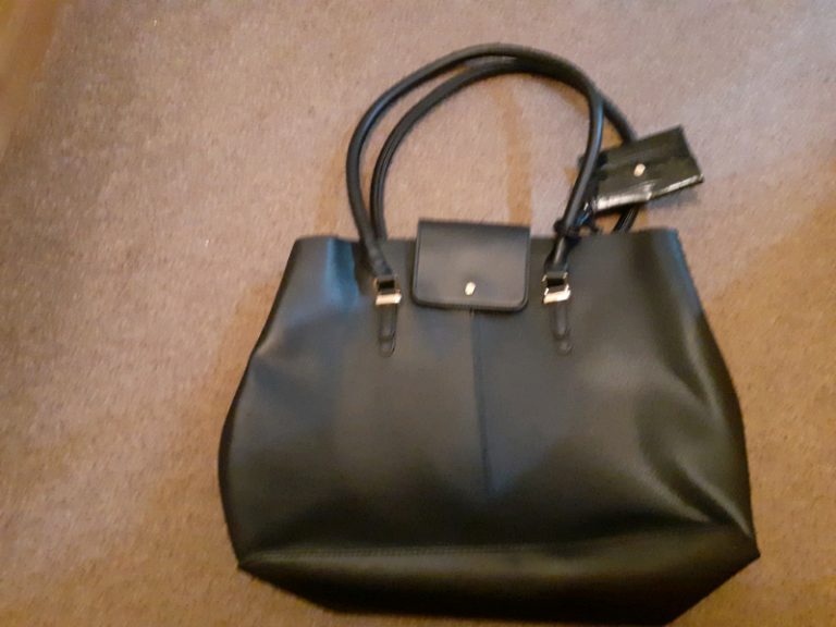Large black bag with coin purse 