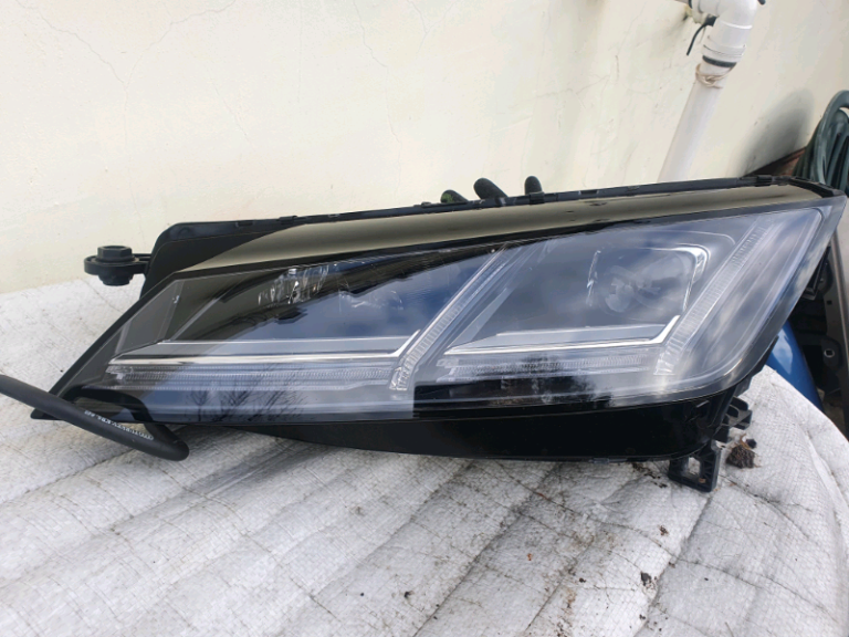 AUDI TT - TTS - SLINE - FULL LED HEADLIGHT - PASSENGERSIDE - MK3